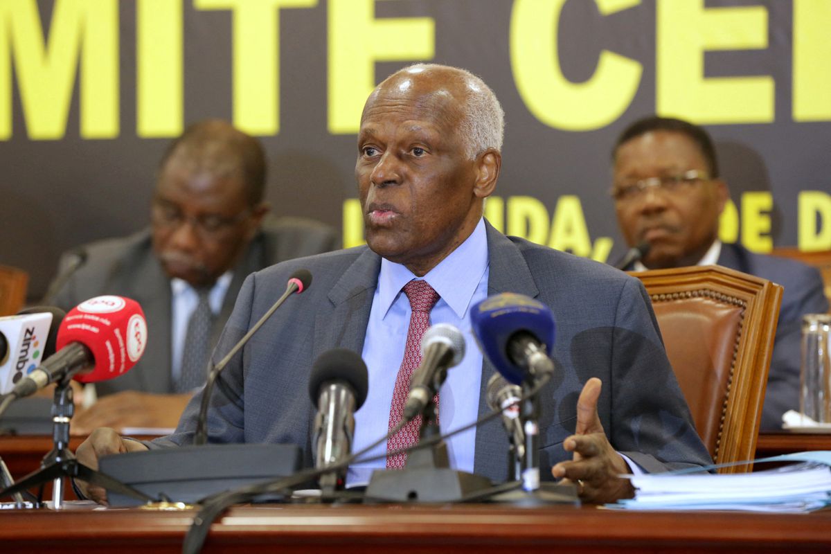Former Angolan President and MPLA leader Jose Eduardo dos Santos attends a party central committee at a meeting in Luanda, Angola, December 2 ,2016. REUTERS/Herculano Coroado/File Photo