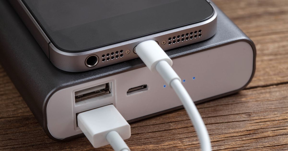 Easy ways to charge your devices while traveling