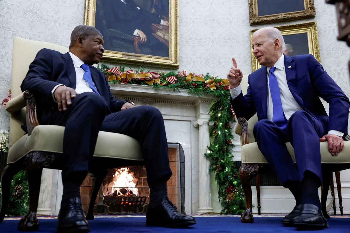 U.S. President Joe Biden gestures as he meets with Angola's President Joao Manuel Goncalves Lourenco in the Oval Office at the White House in Washington, U.S., November 30, 2023. REUTERS/Evelyn Hockstein