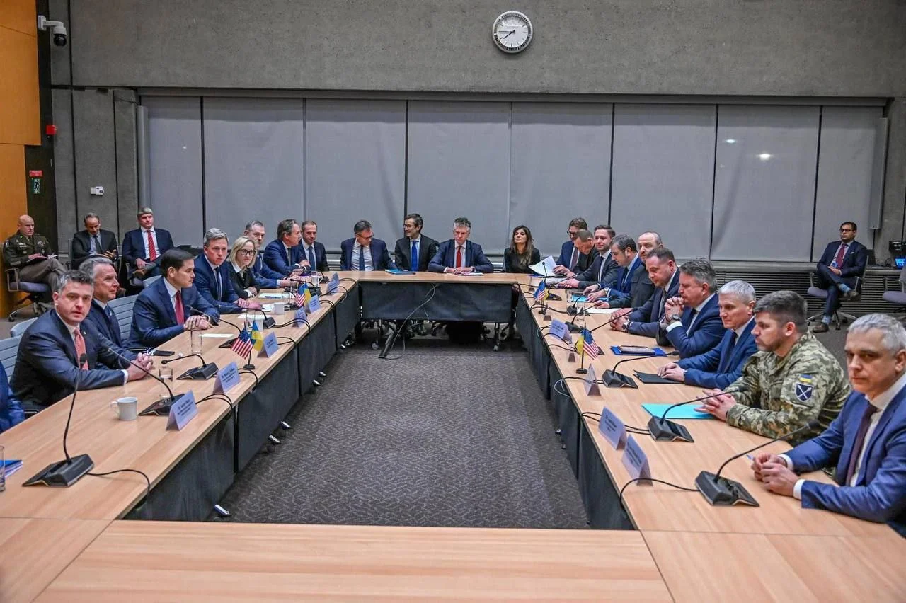 The second round of Ukraine–US peace talks, with European representatives, has begun in Geneva.
