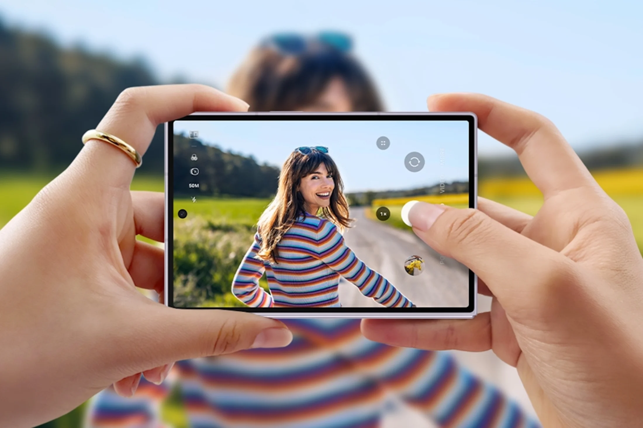 Samsung Galaxy Z Fold8.
