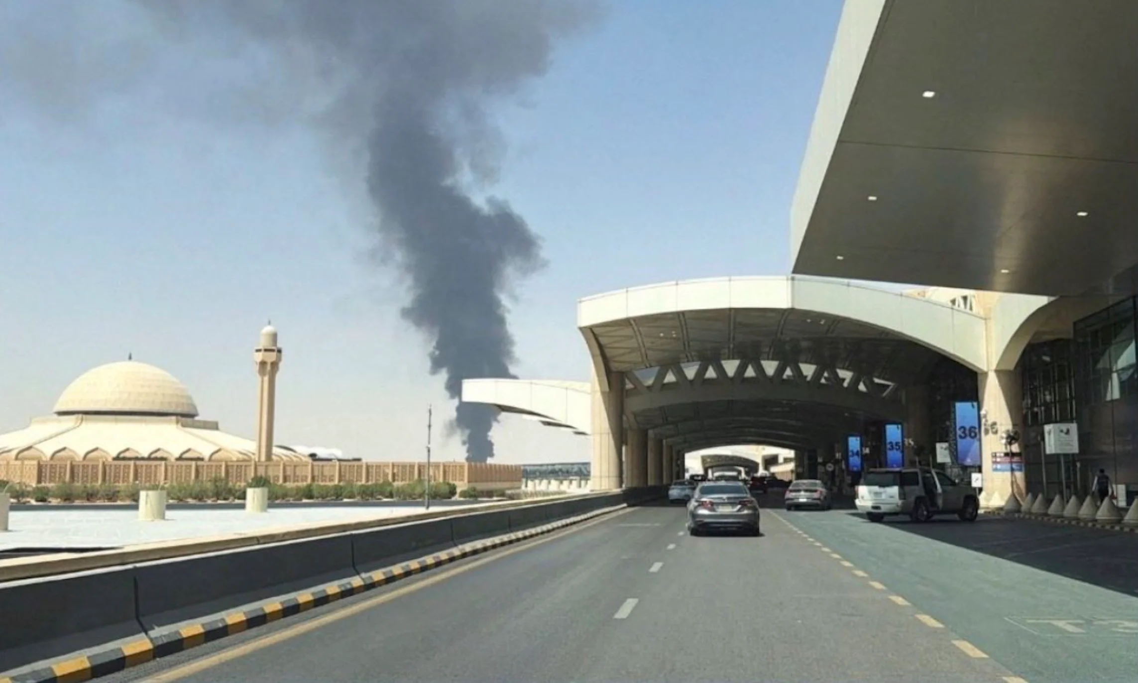 Houthis Targeted Riyadh, the capital of Saudi Arabia International Airport with Ballistic Missiles.